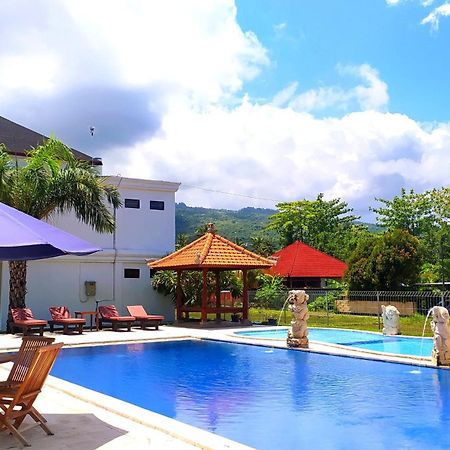 Puri Lovina Hotel Luaran gambar
