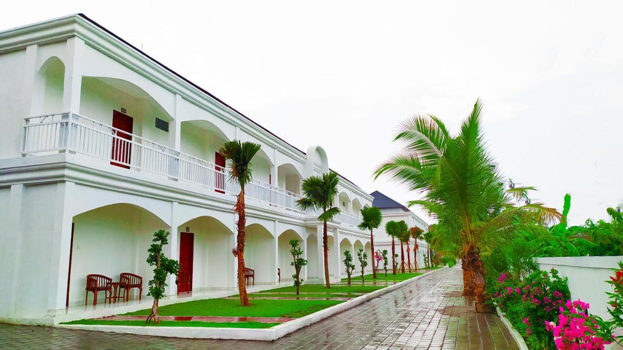 Puri Lovina Hotel Luaran gambar