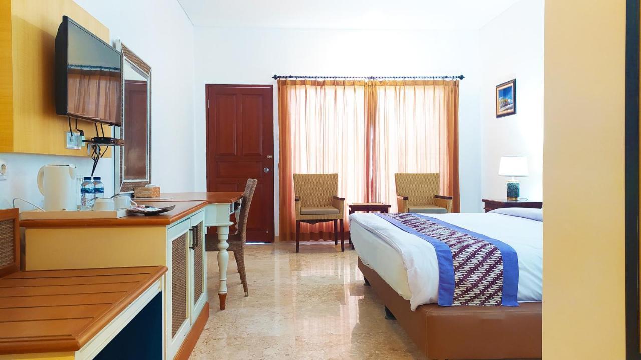 Puri Lovina Hotel Luaran gambar