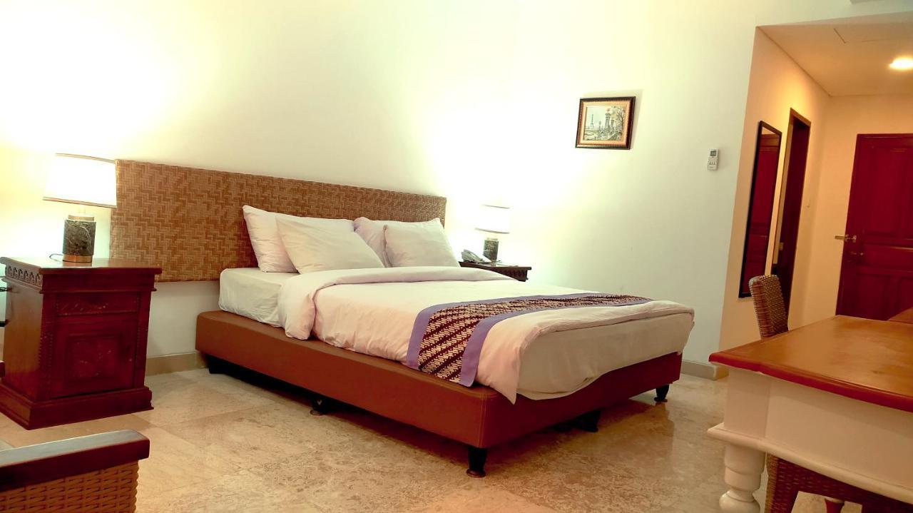 Puri Lovina Hotel Luaran gambar