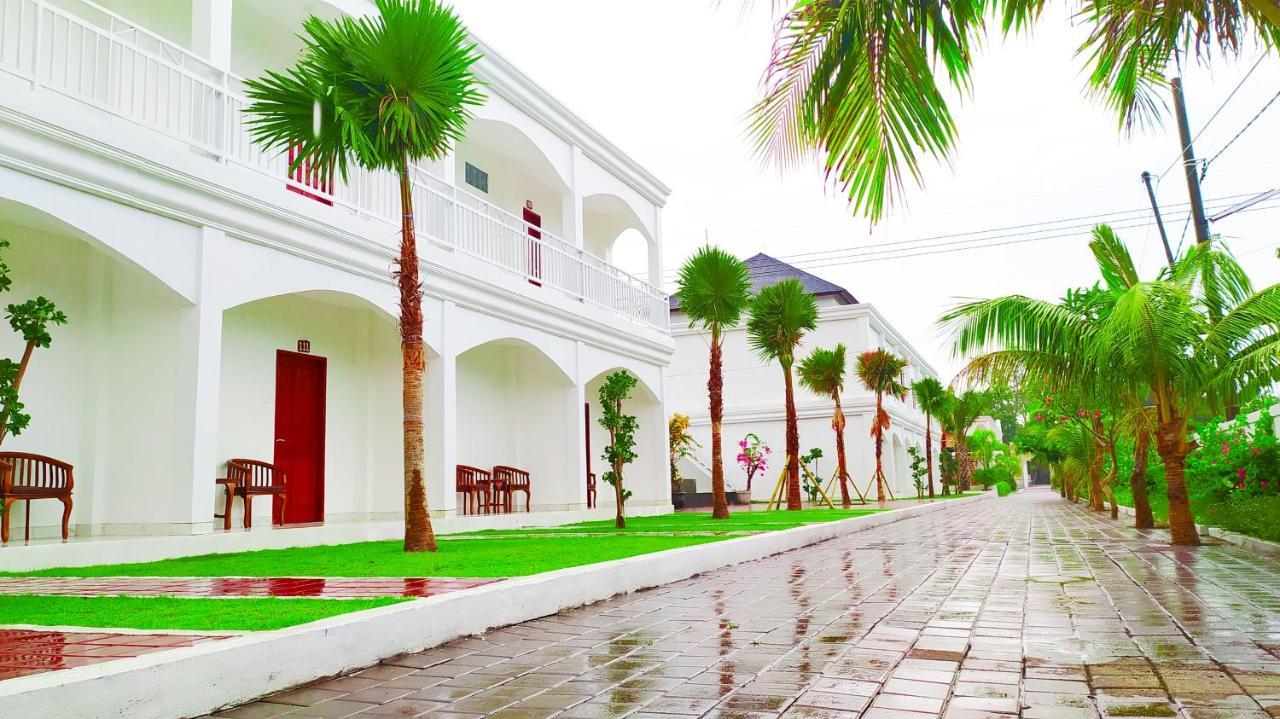 Puri Lovina Hotel Luaran gambar