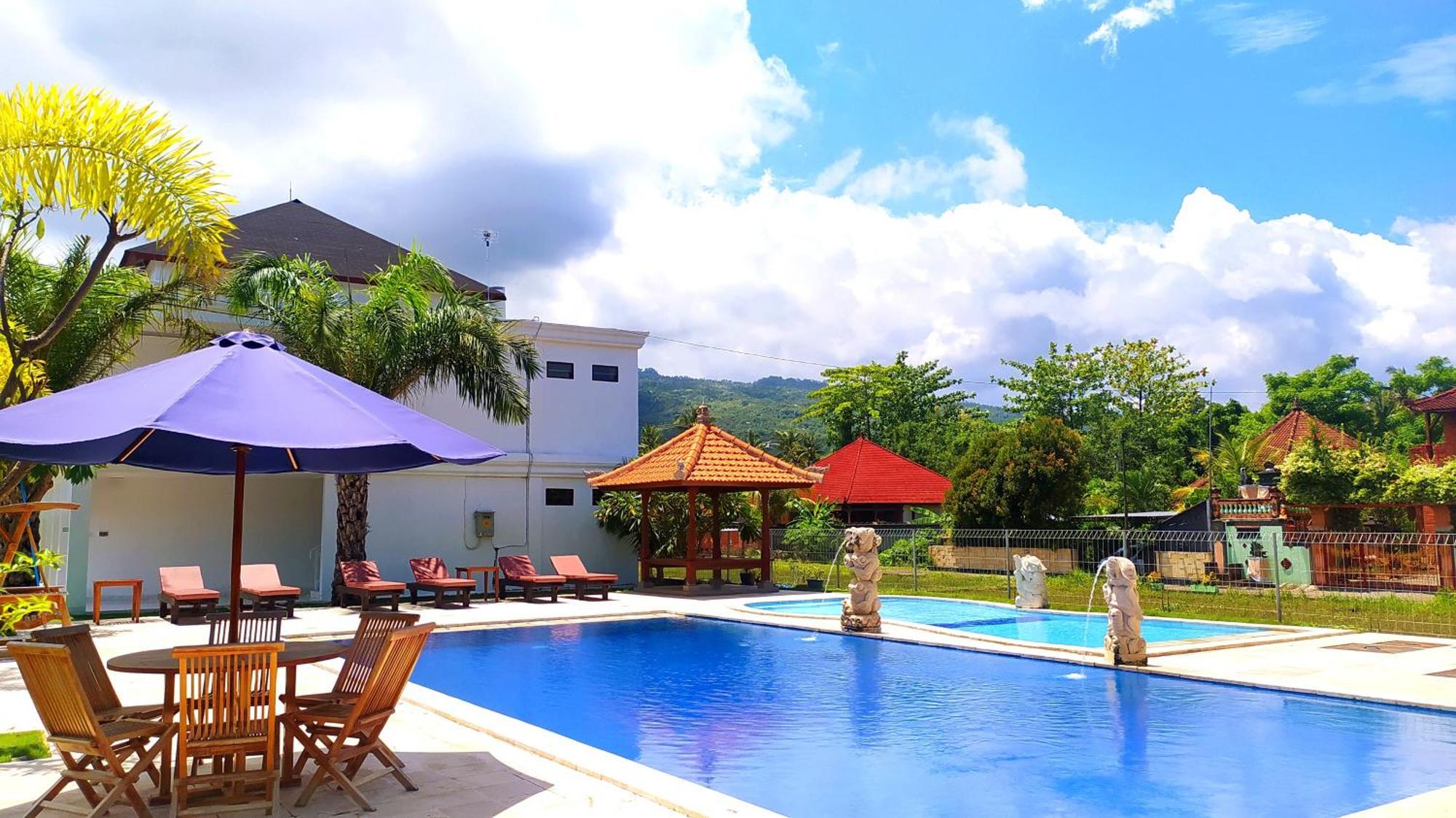 Puri Lovina Hotel Luaran gambar