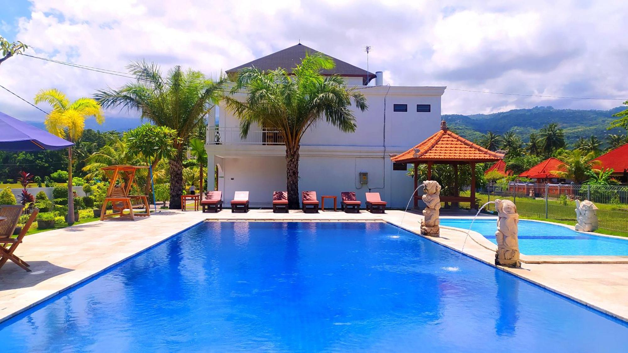 Puri Lovina Hotel Luaran gambar