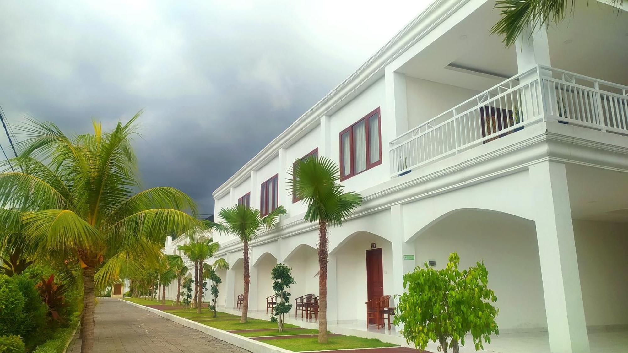 Puri Lovina Hotel Luaran gambar
