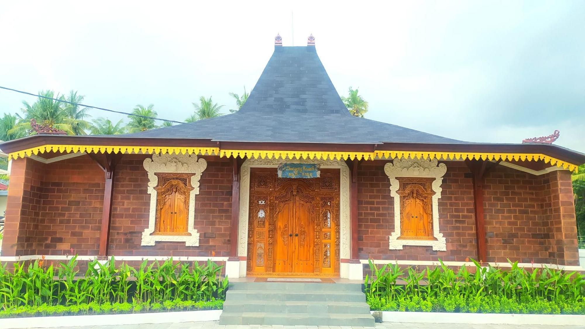 Puri Lovina Hotel Luaran gambar