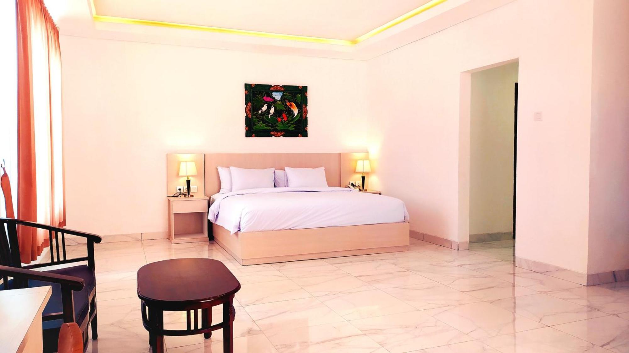 Puri Lovina Hotel Luaran gambar