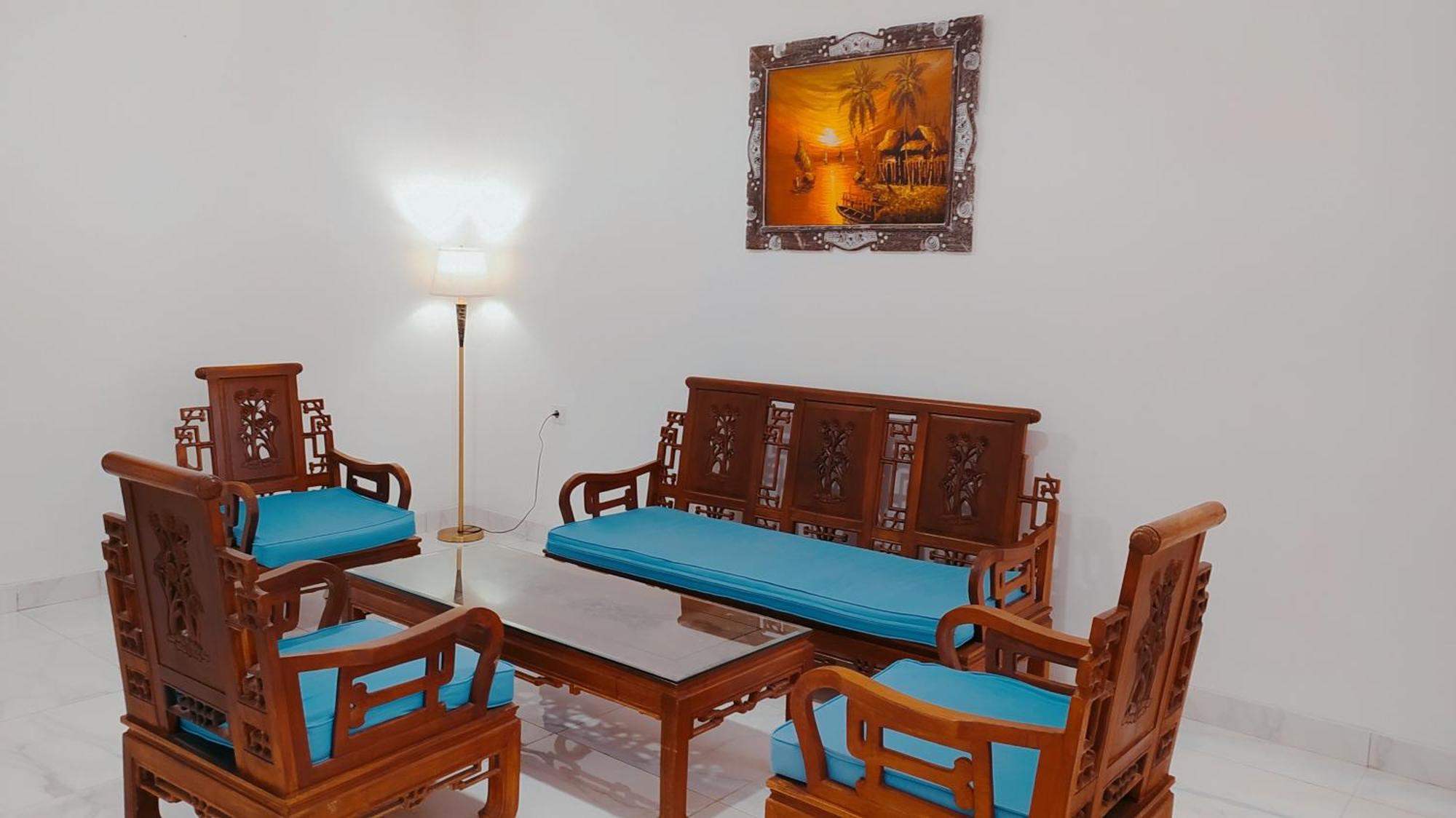 Puri Lovina Hotel Luaran gambar