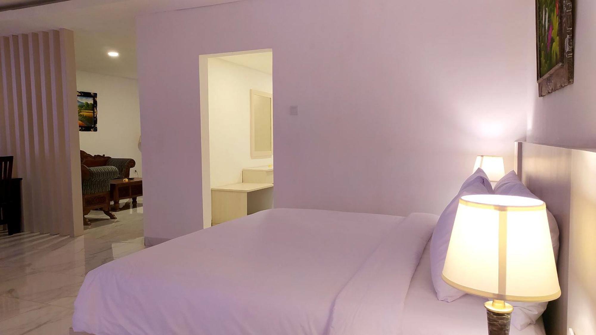 Puri Lovina Hotel Luaran gambar