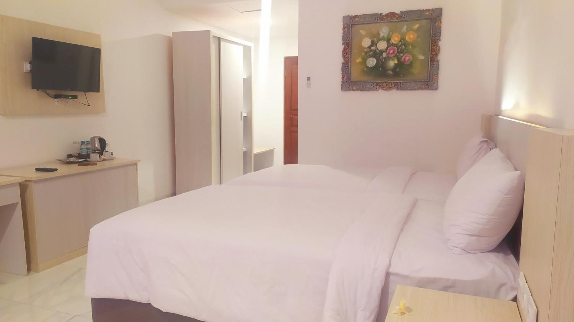Puri Lovina Hotel Luaran gambar